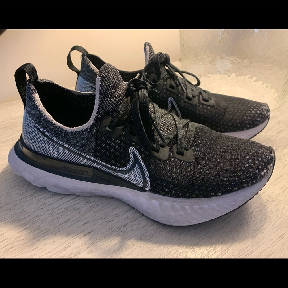 Nike Infinity React Women’s running shoes, Size 8.5